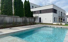 Oasis Apartman